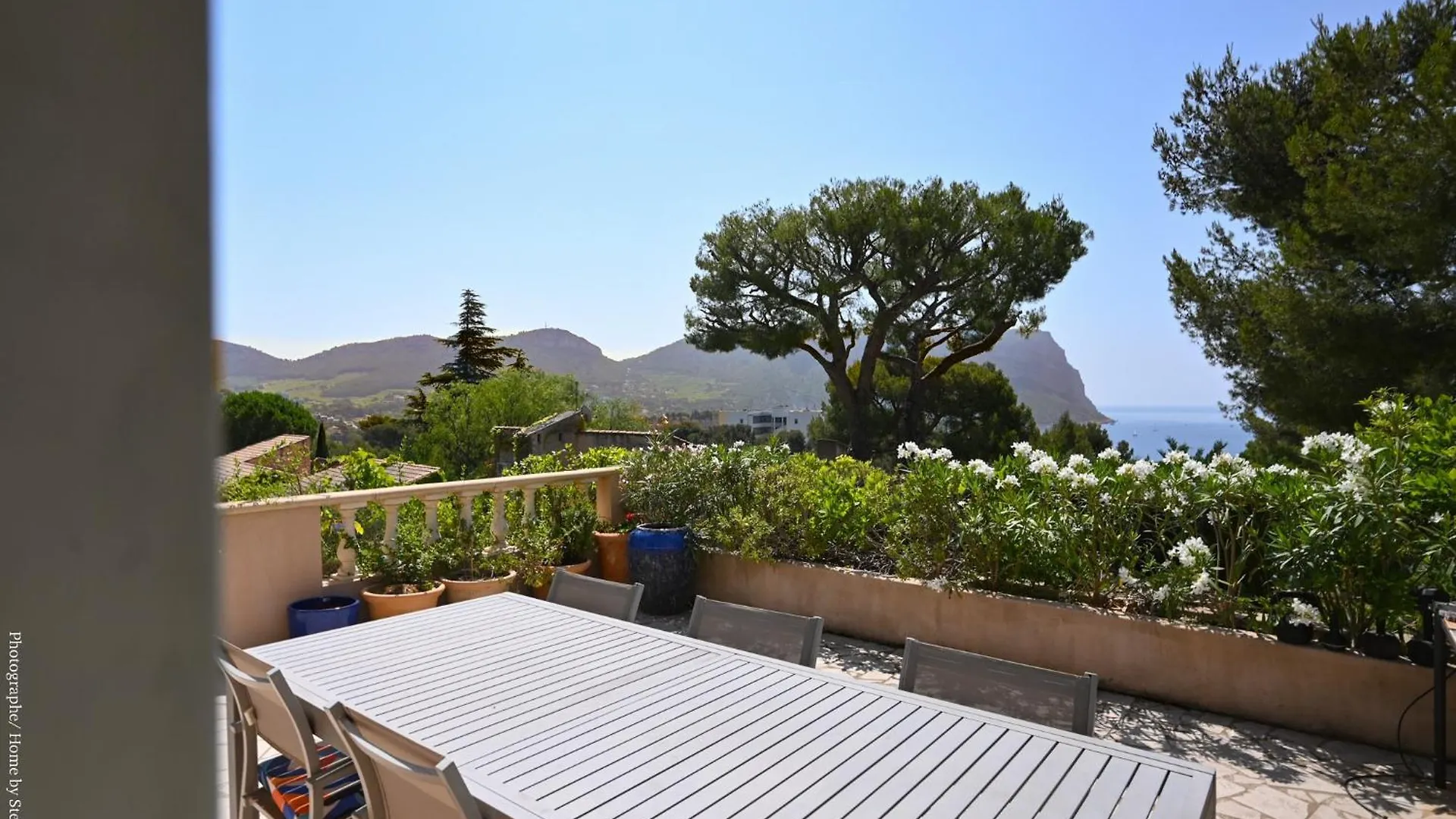 Villa Les Nefliers Vue Panoramique Mer Et Plage A Pied Cassis 0*,  France