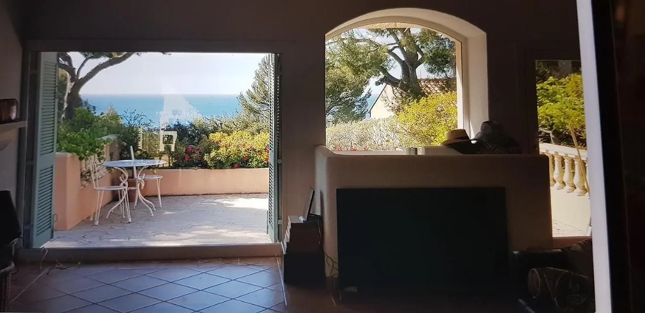 Villa Les Nefliers Vue Panoramique Mer Et Plage A Pied Cassis France
